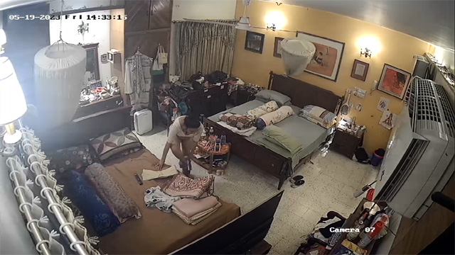 Bengali MILF Big Boobs After Bath Dress Change – IP CAM Videos Watch Online
