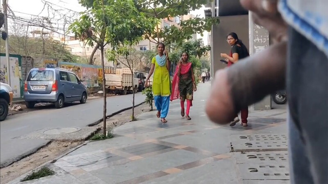 Daring Guy Flashing Sex – In Girls While Asking Free Porn Part 2