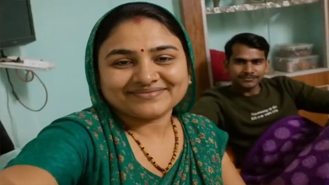 Desi Aunty Bed Romanse Kiss Viral Free Mms