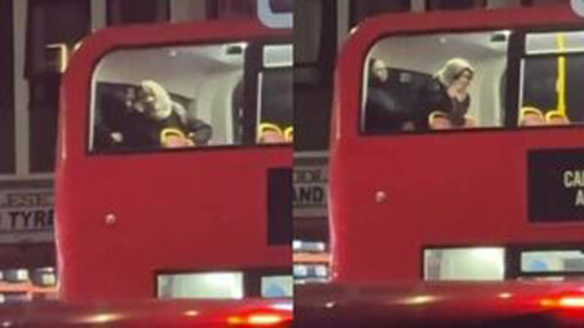 Hijab Girl Fucking Inside Double Decker Red Bus On New Year