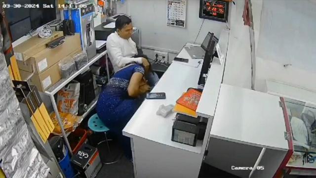 Horny Shop Manager Affair With Desi Wives CCTV Video